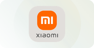 โลโก้ Xiaomi บนพื้นหลังที่ชัดเจน